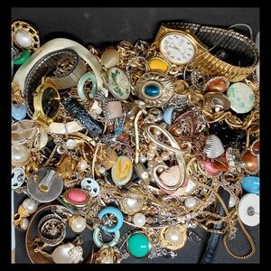 2+lbs Junk/Broken Vintage Jewelry Lot